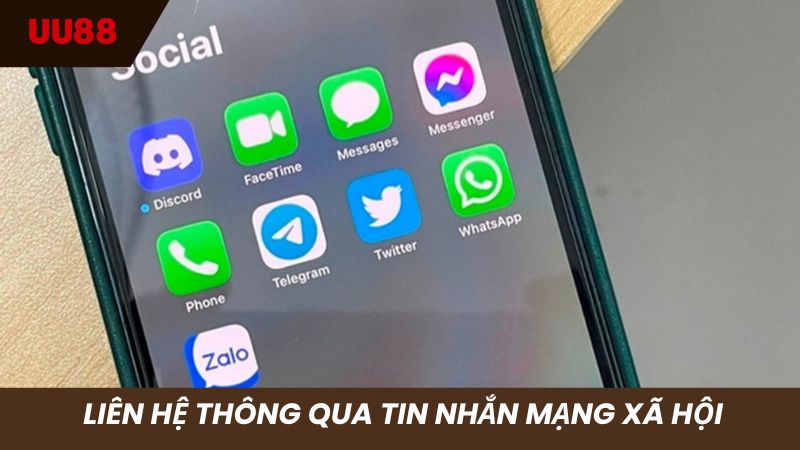 Nhắn tin trực tiếp với CSKH thông qua MXH